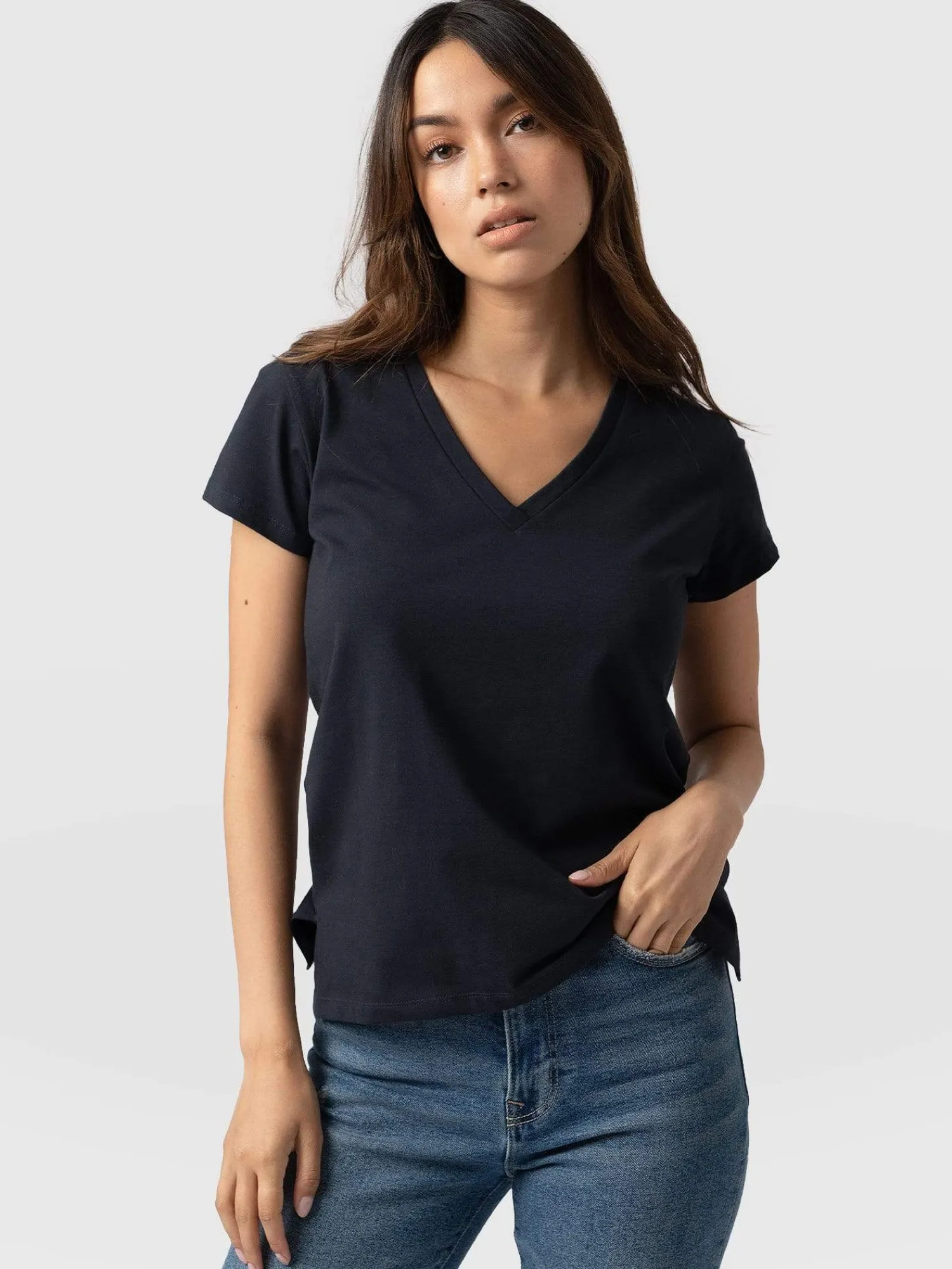 Sale Saint and Sofia Apartment Tee - Navy