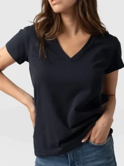 Sale Saint and Sofia Apartment Tee - Navy