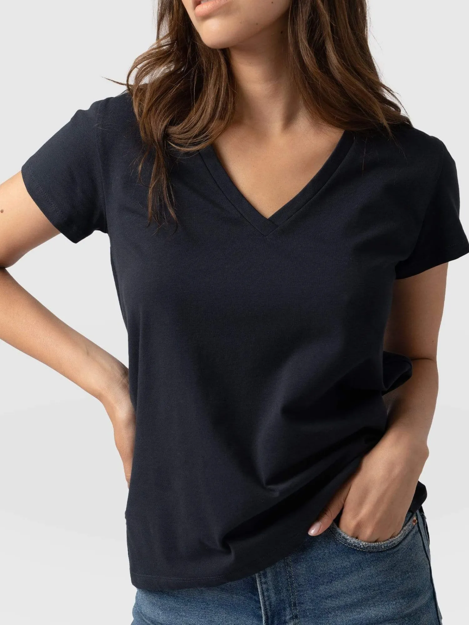 Sale Saint and Sofia Apartment Tee - Navy
