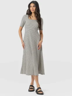 Clearance Saint and Sofia Darcey Short Sleeve Flared Dress - Monochrome Jacquard