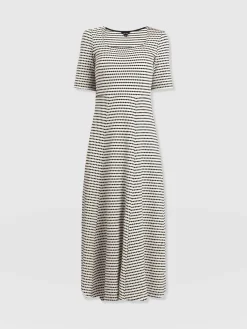 Clearance Saint and Sofia Darcey Short Sleeve Flared Dress - Monochrome Jacquard