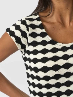Discount Saint and Sofia Elise Scoop Neck Tee - Black/Cream