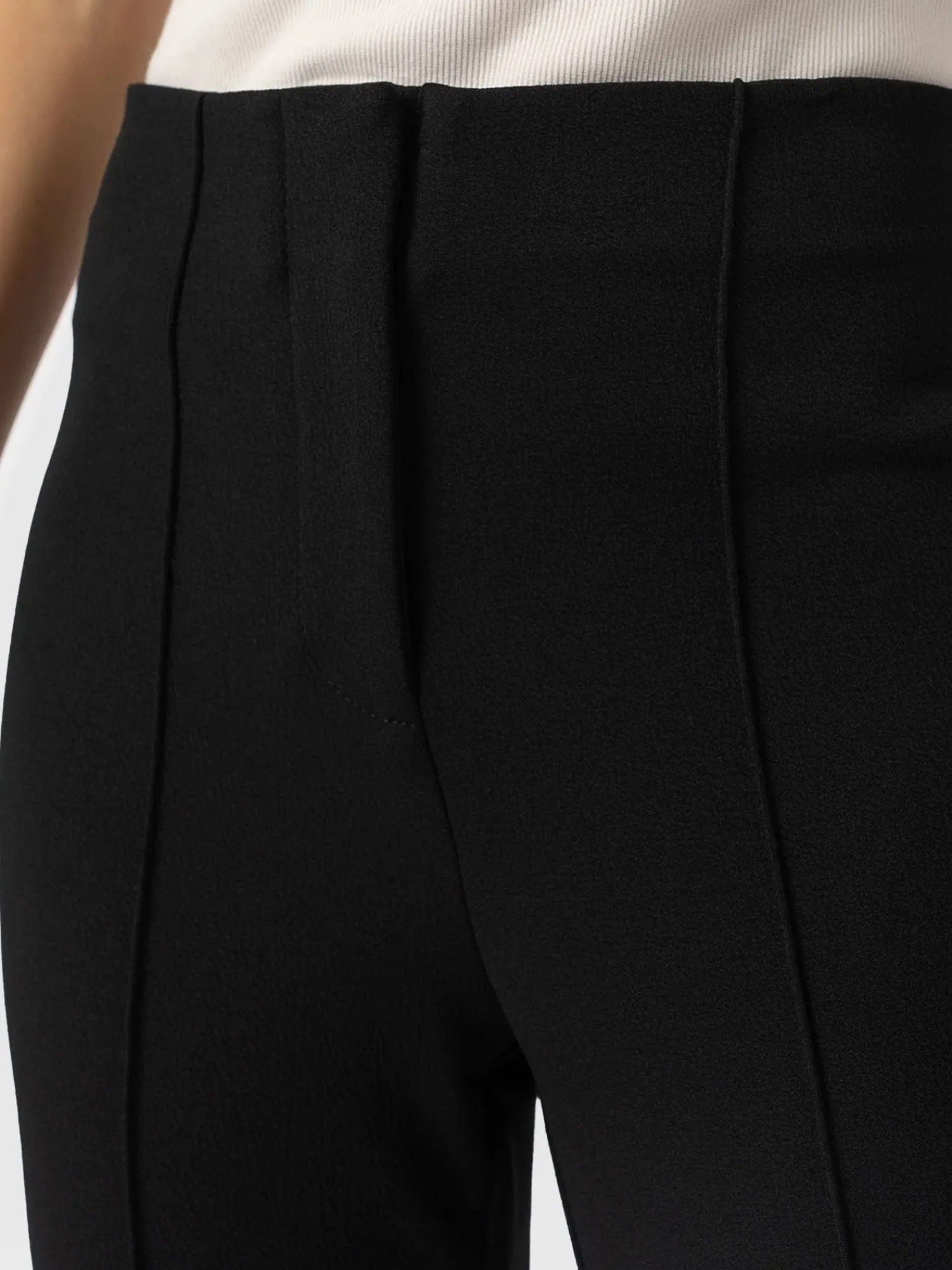Best Saint and Sofia Freya Flared Pant - Black