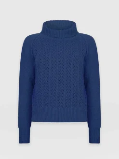 Sale Saint and Sofia Glen Cable Knit Sweater - Blue