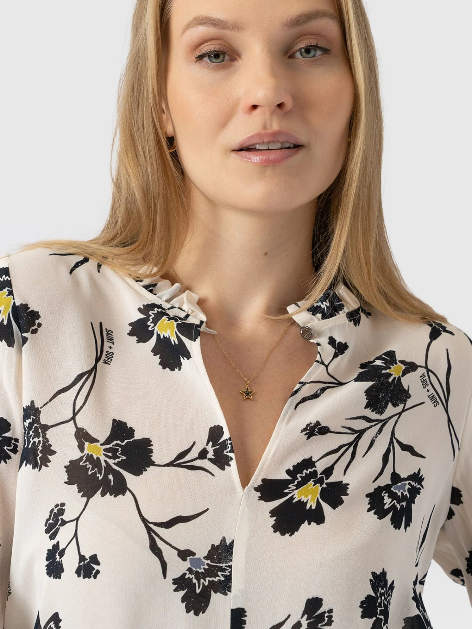 Hot Saint and Sofia Olivia Blouse - White Spring Floral