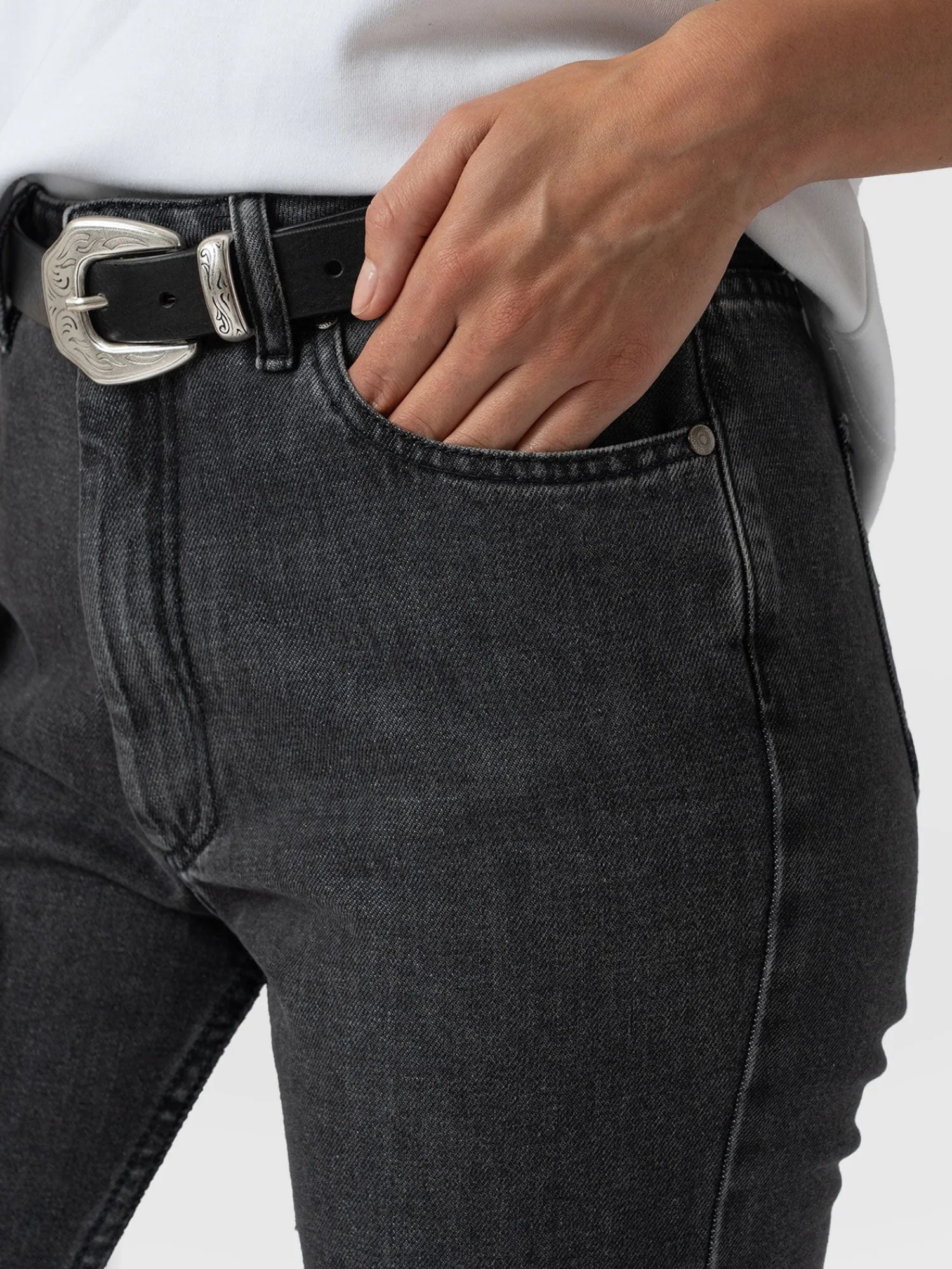 Outlet Saint and Sofia Slim Mom Jeans - Black